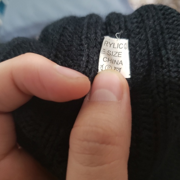 Hat - Picture 4 of 4